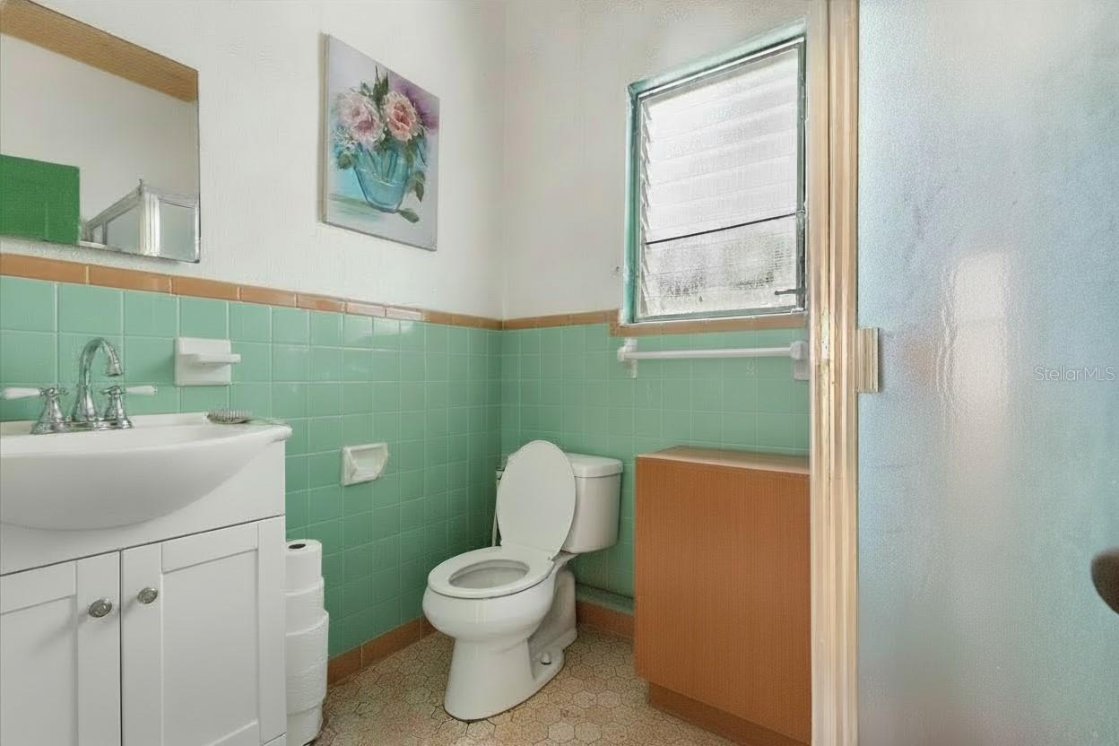 TRACY TERRACE - Residential