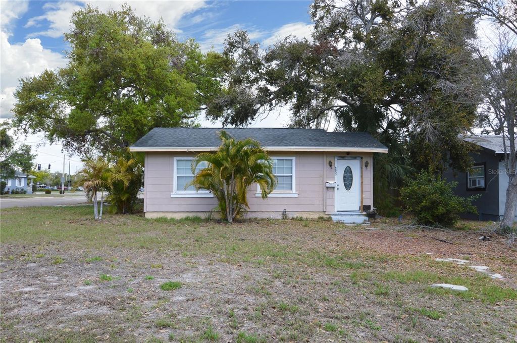 Photo of 6855 Dartmouth Avenue N, St Petersburg, FL 33710 (MLS # TB8487451)