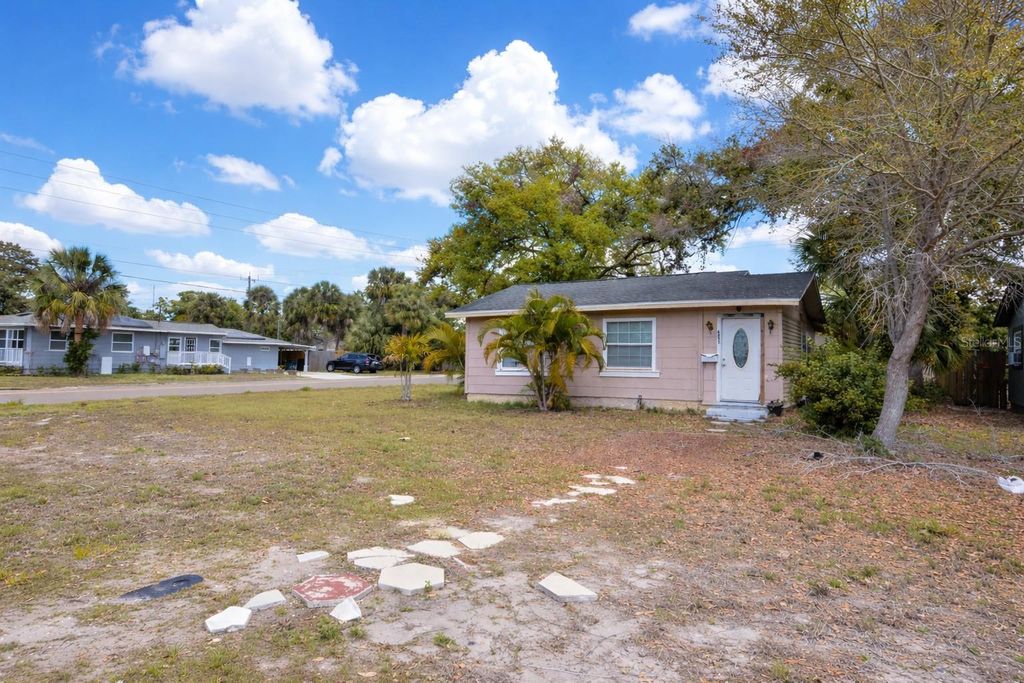 Photo of 6855 Dartmouth Avenue N, St Petersburg, FL 33710 (MLS # TB8487451)