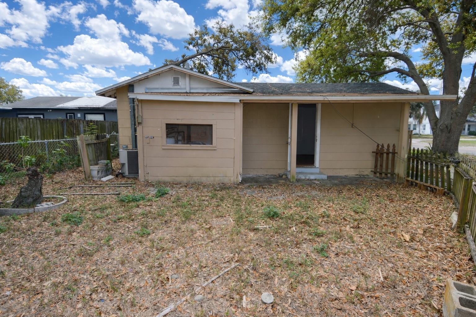 PASADENA TERRACE - Residential