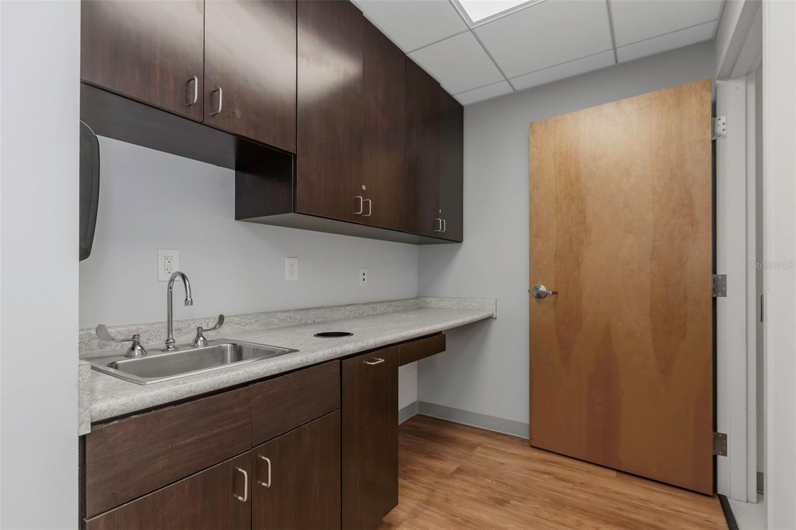 TEMPLE TERRACES - Commercial Lease