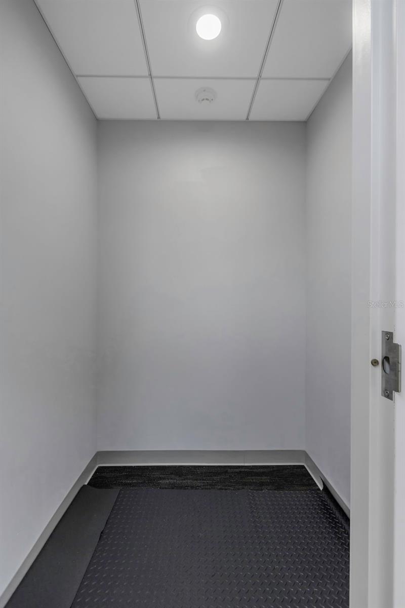 TEMPLE TERRACES - Commercial Lease