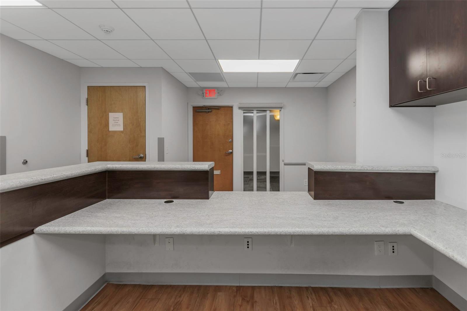 TEMPLE TERRACES - Commercial Lease