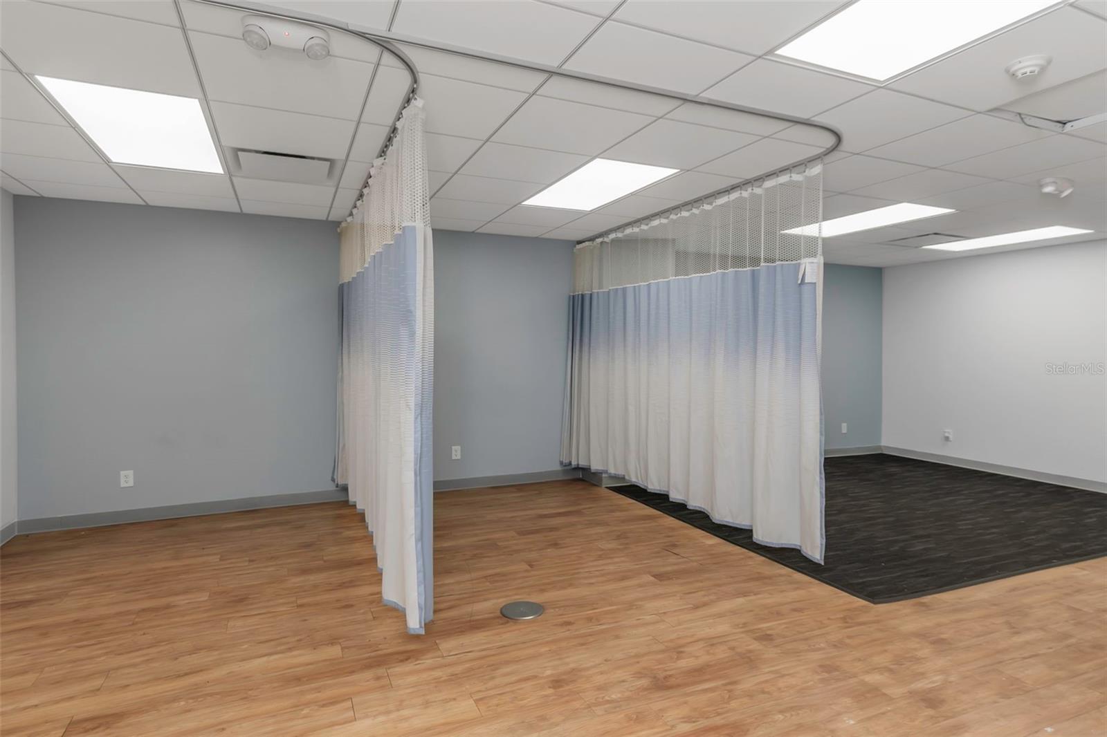 TEMPLE TERRACES - Commercial Lease