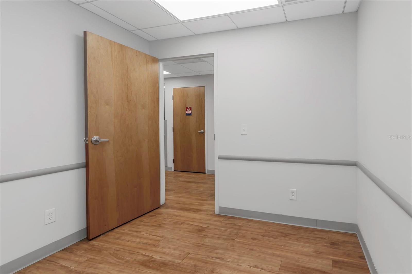 TEMPLE TERRACES - Commercial Lease