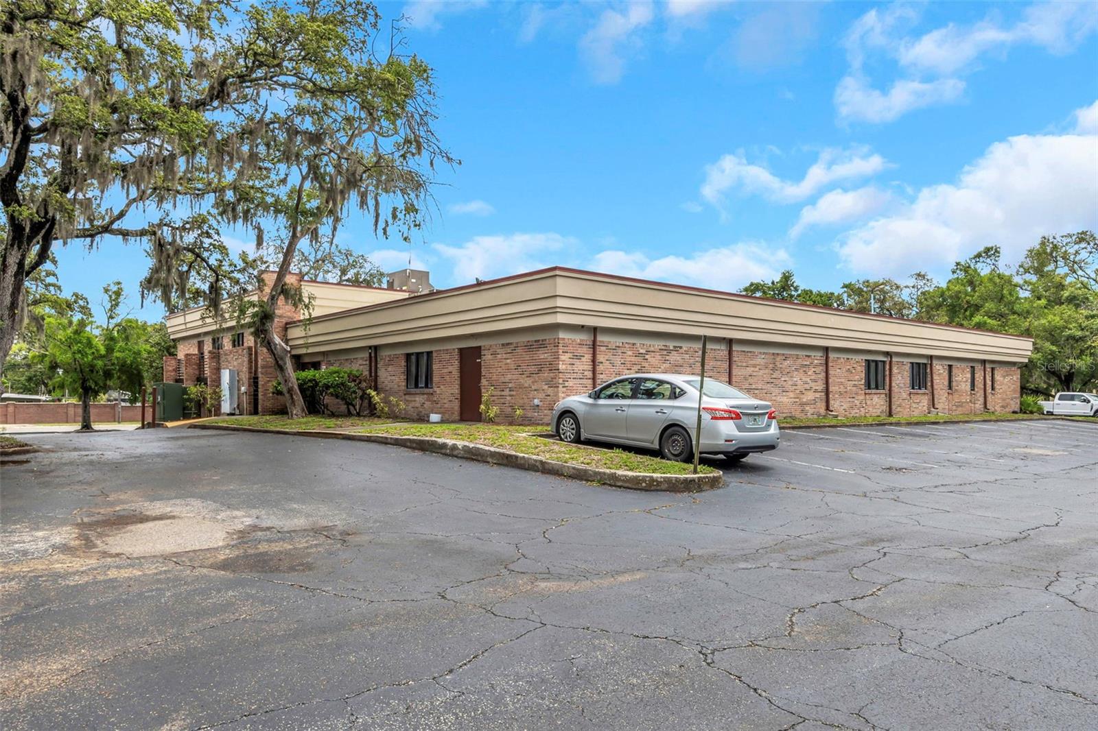 TEMPLE TERRACES - Commercial Lease