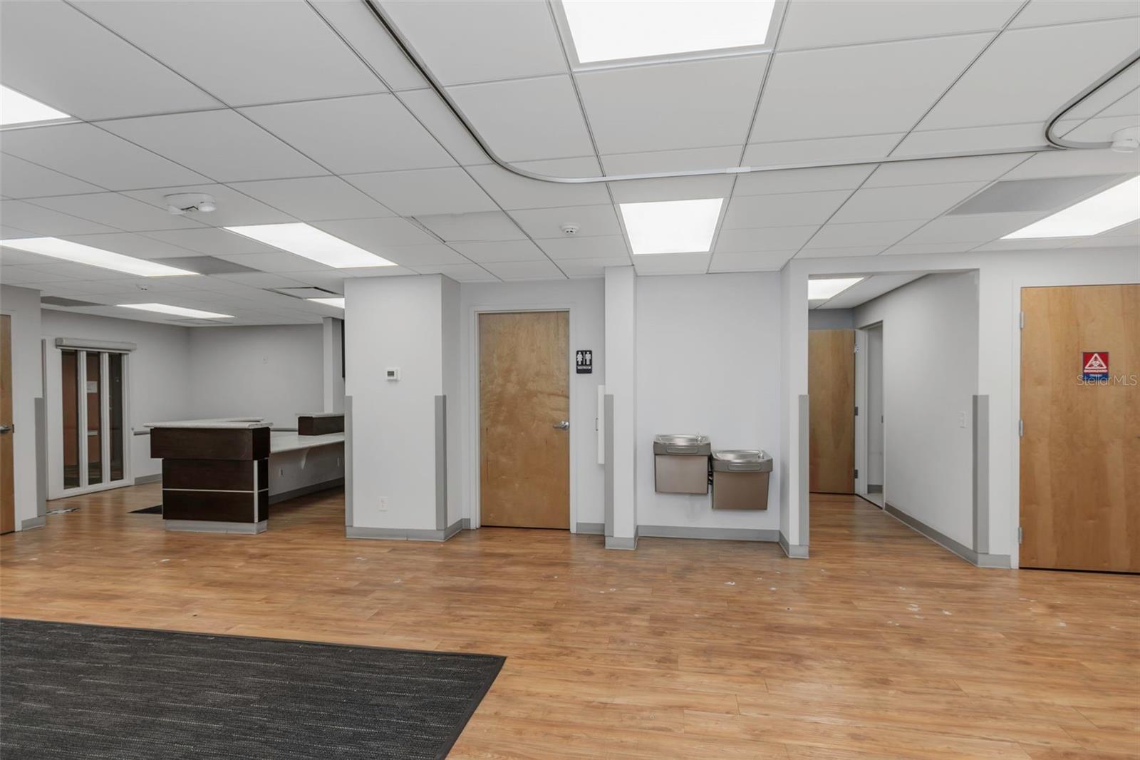 TEMPLE TERRACES - Commercial Lease