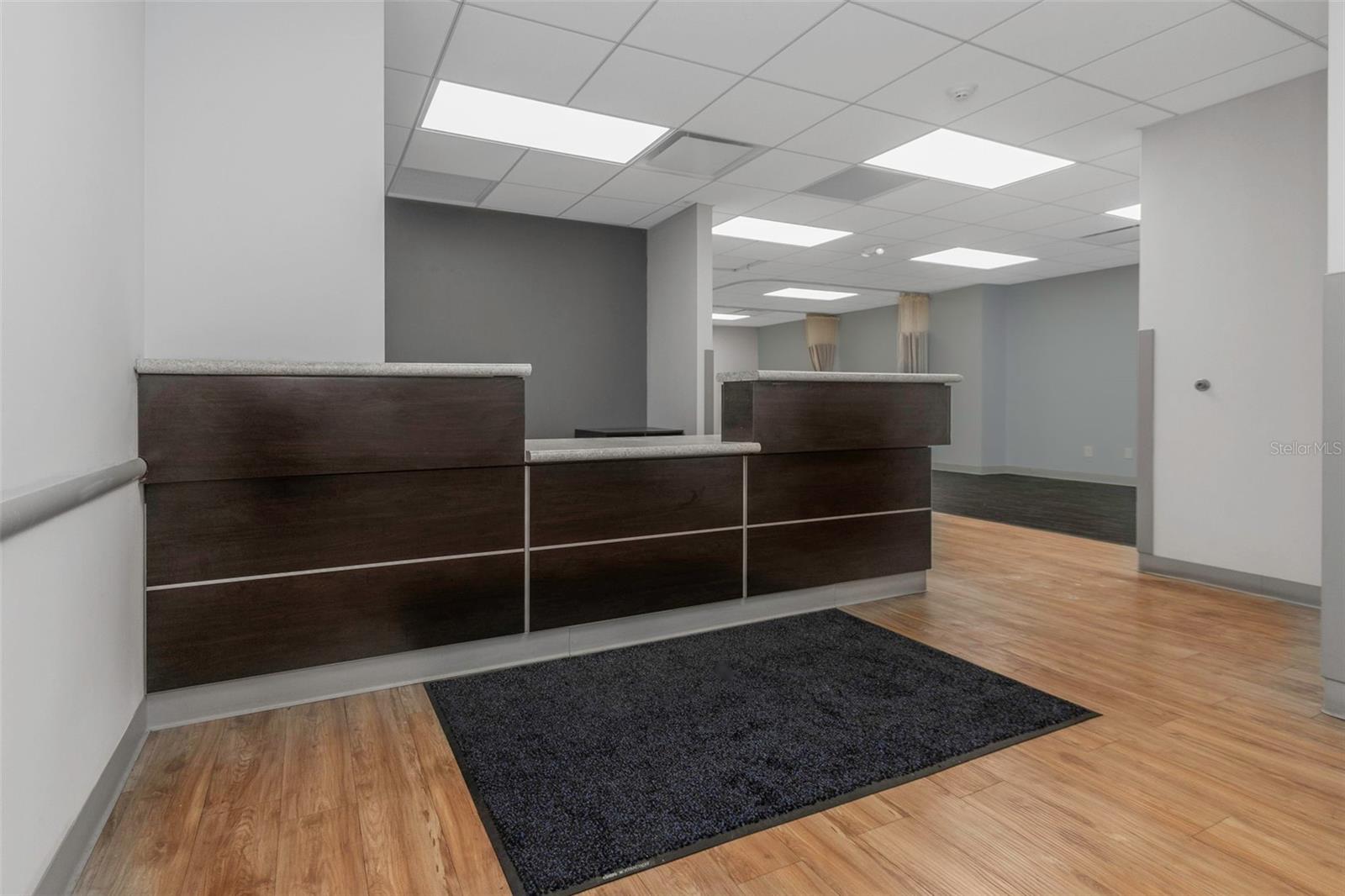 TEMPLE TERRACES - Commercial Lease