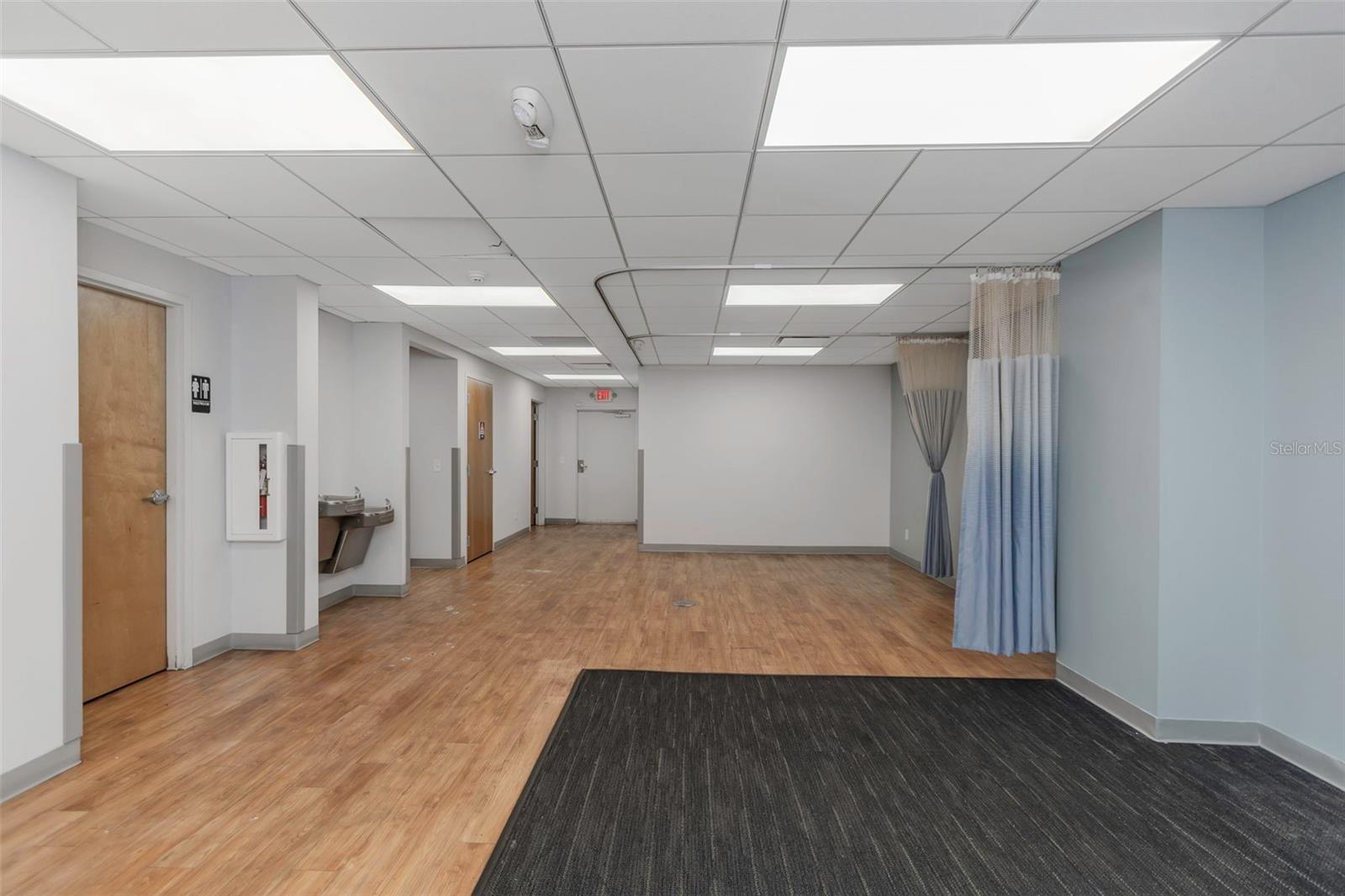 TEMPLE TERRACES - Commercial Lease