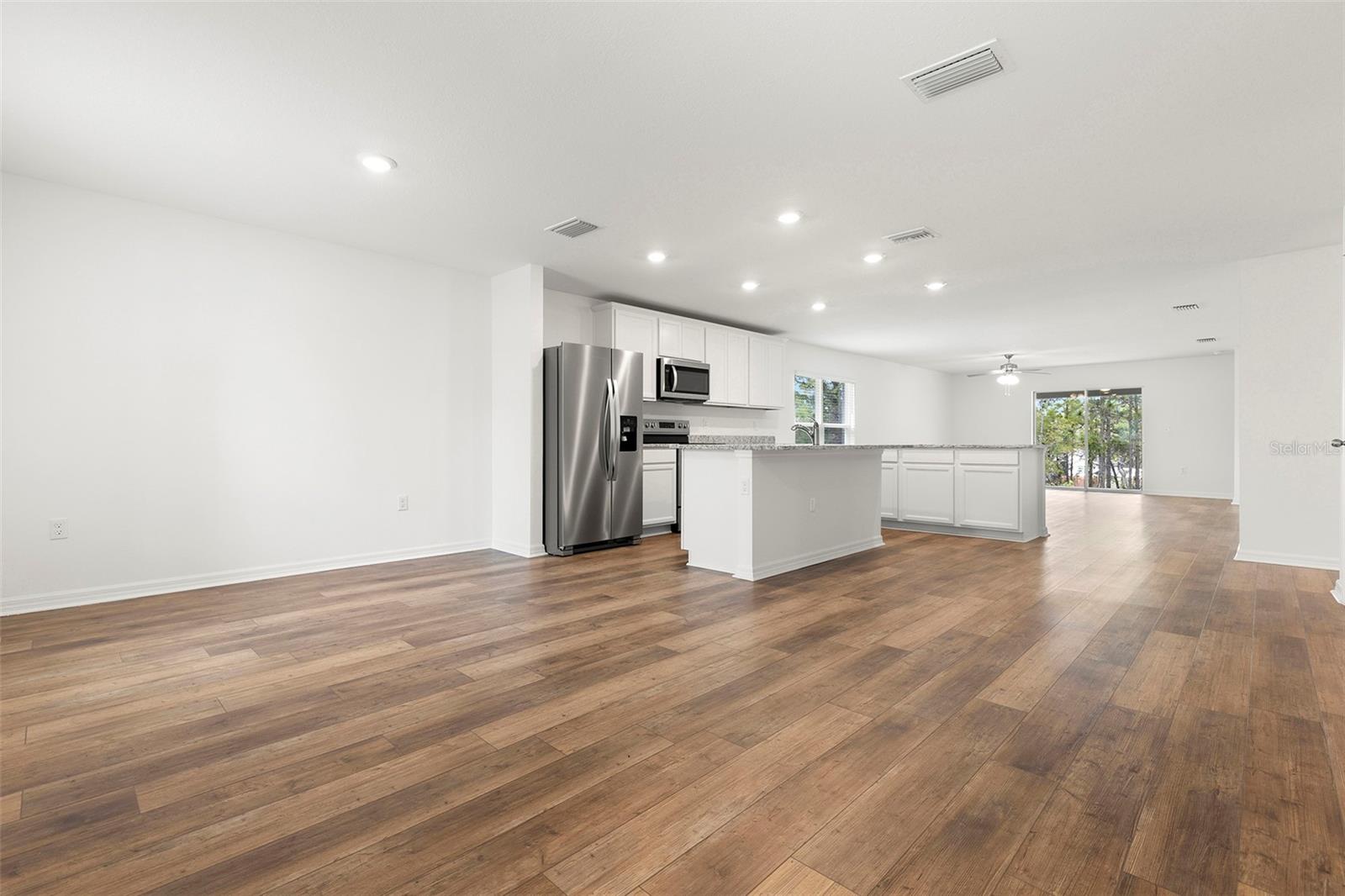 5093 BURNSIDE STREET