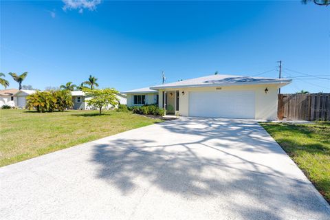 Single Family Residence in ENGLEWOOD FL 2517 SANDY LANE.jpg