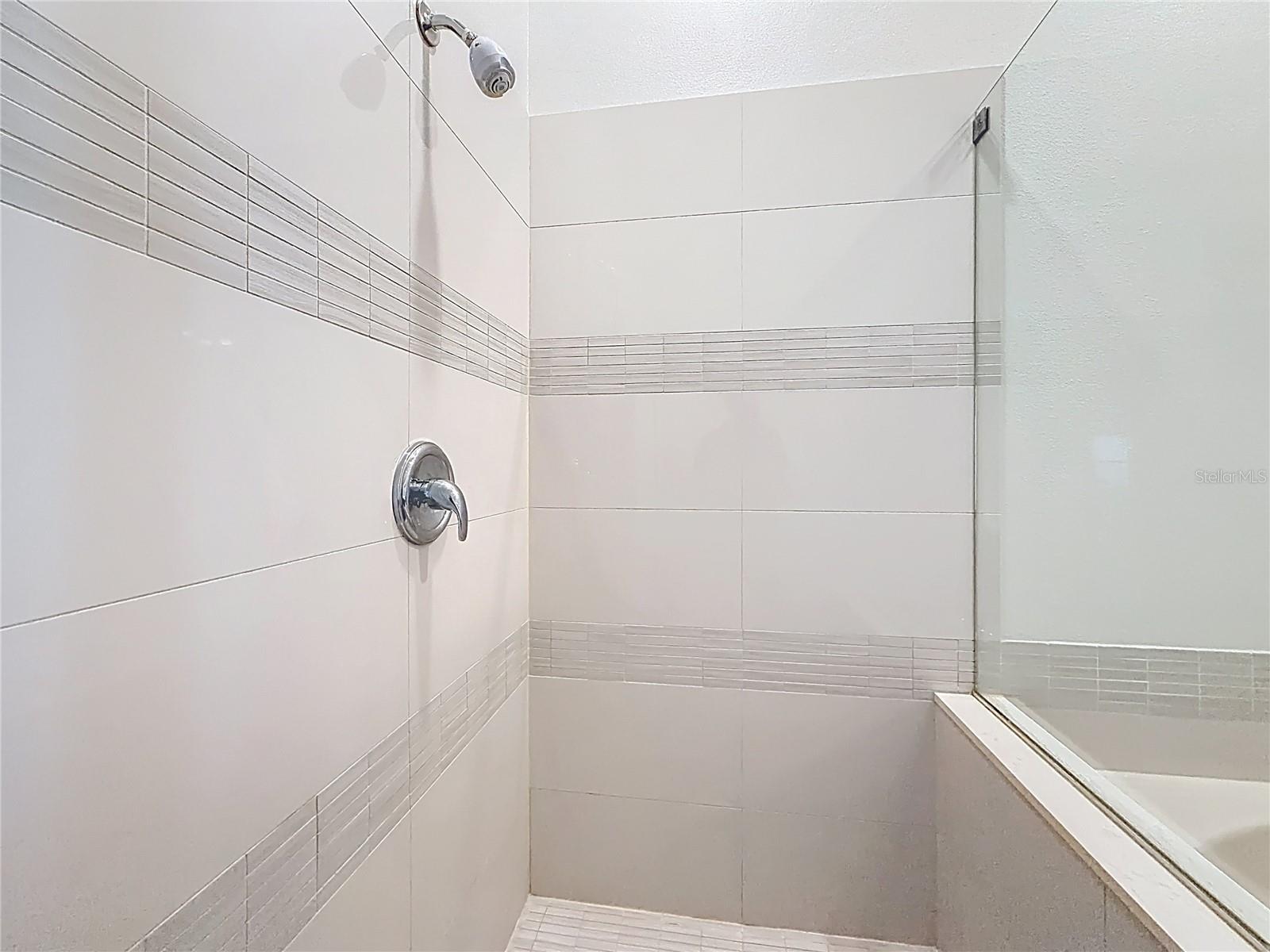 GLENMUIR 48 39 - Residential