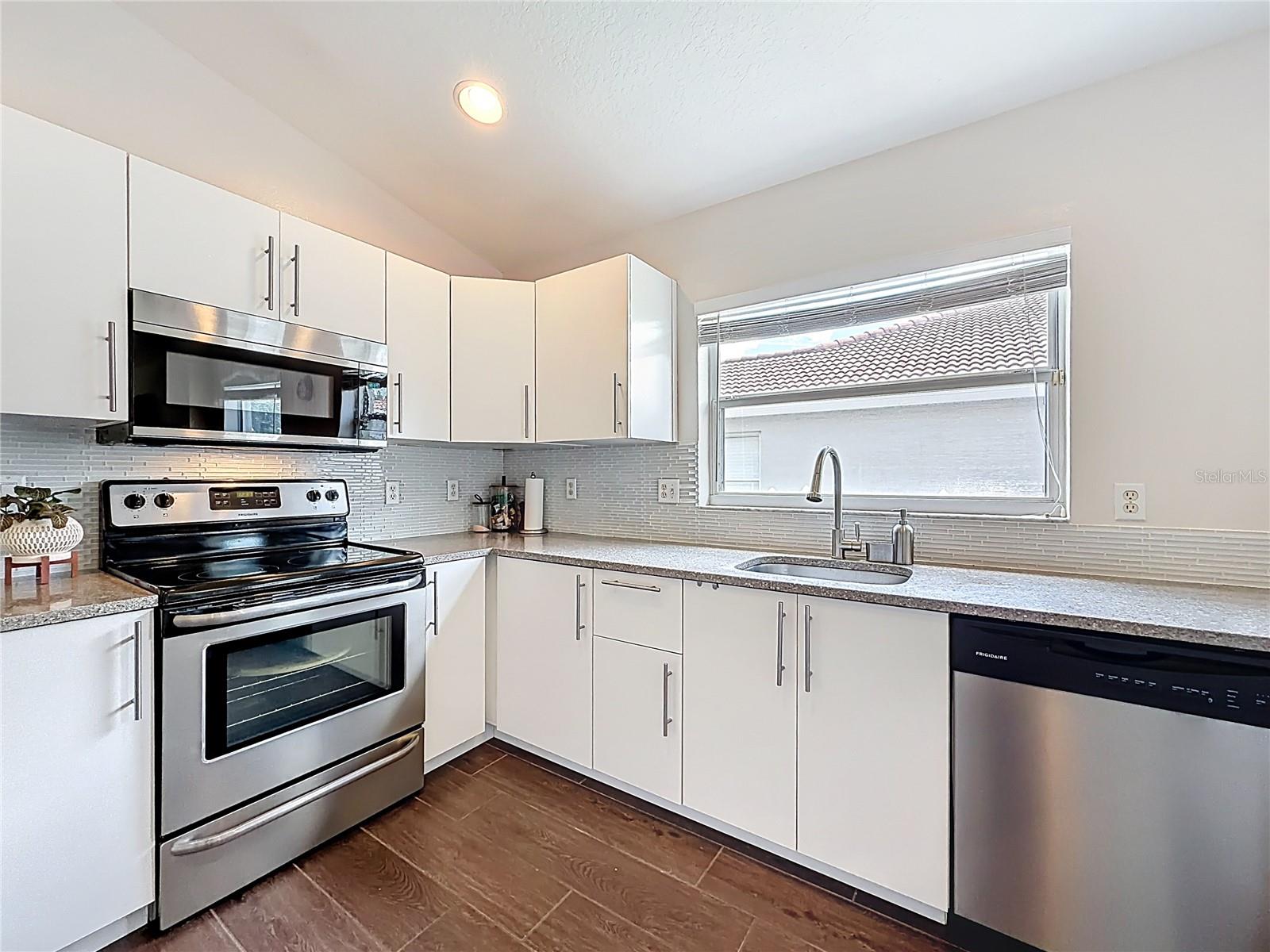 GLENMUIR 48 39 - Residential