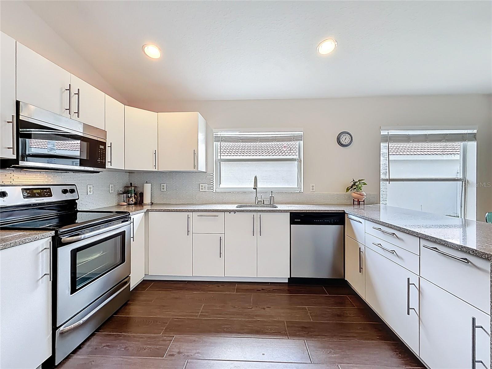 GLENMUIR 48 39 - Residential