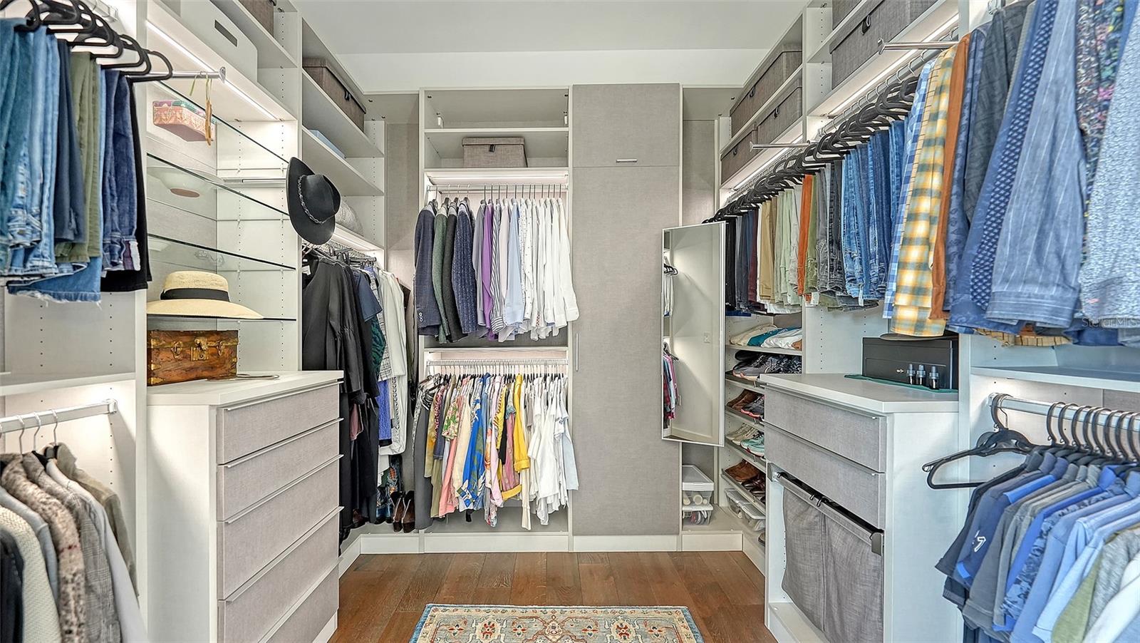 SANSARA CONDO - Residential