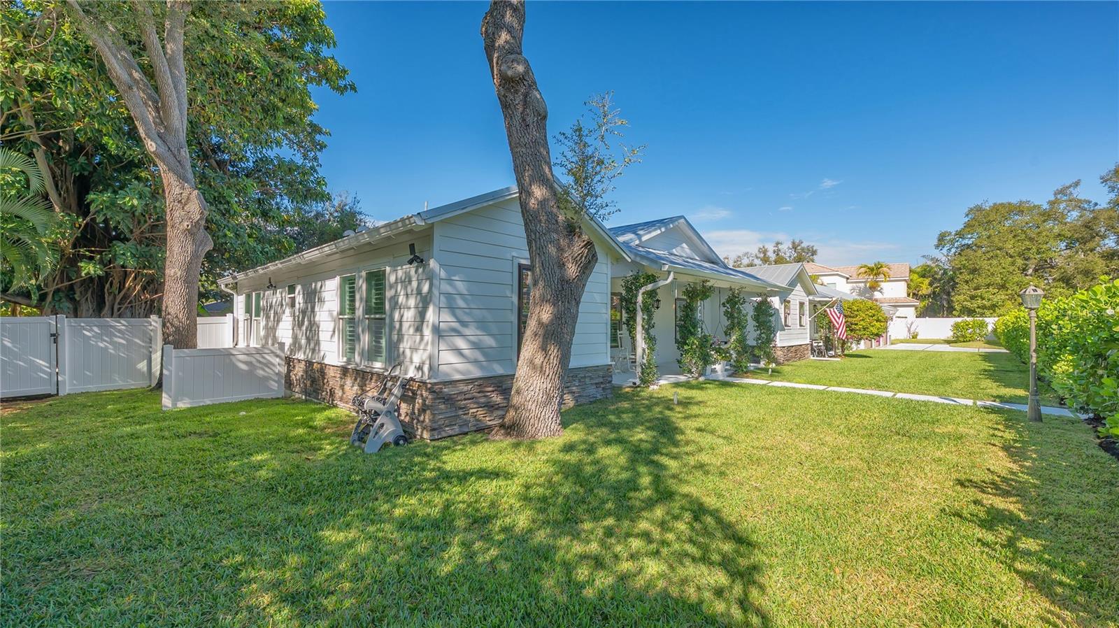 GRANADA - Residential