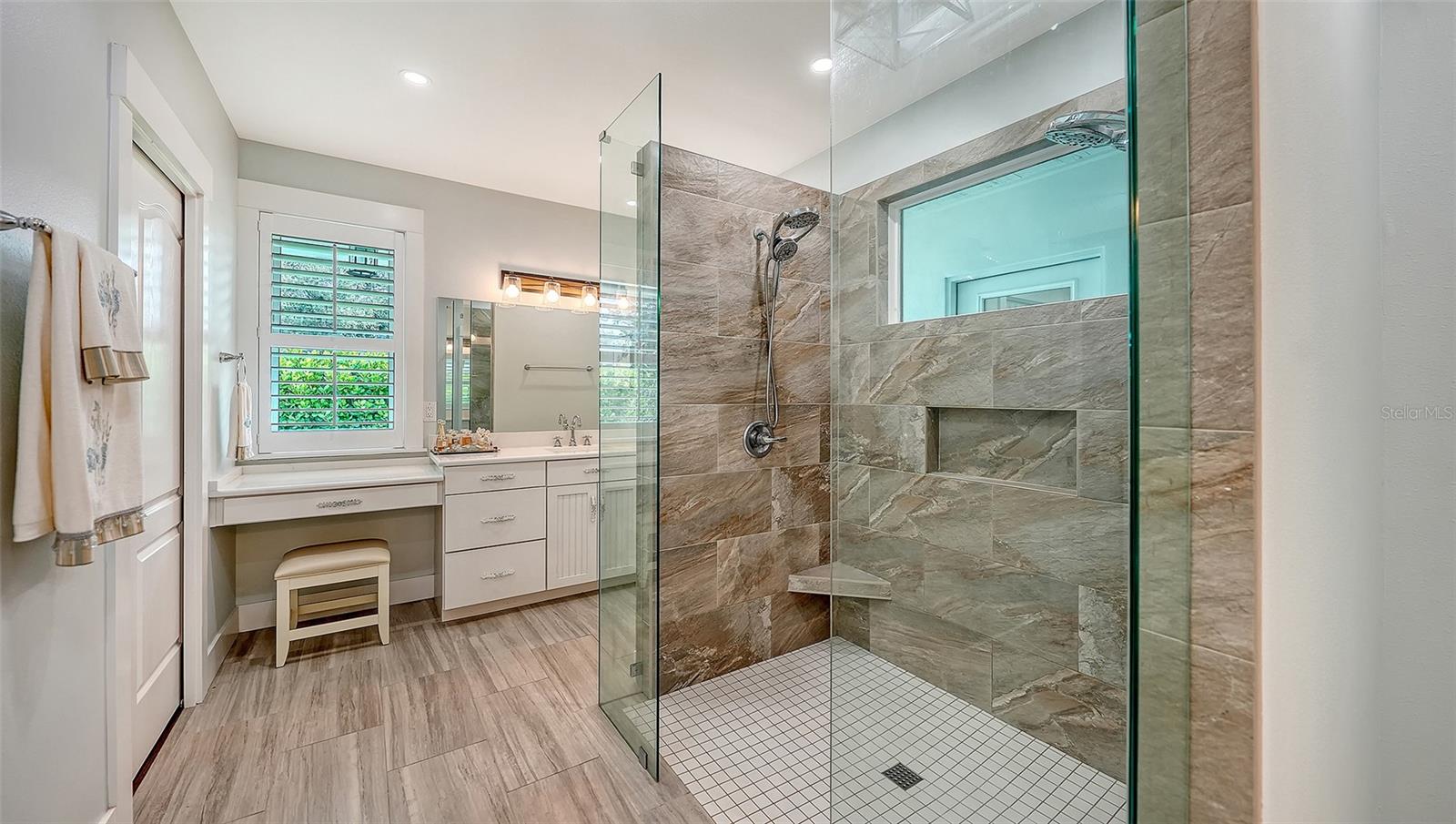 GRANADA - Residential