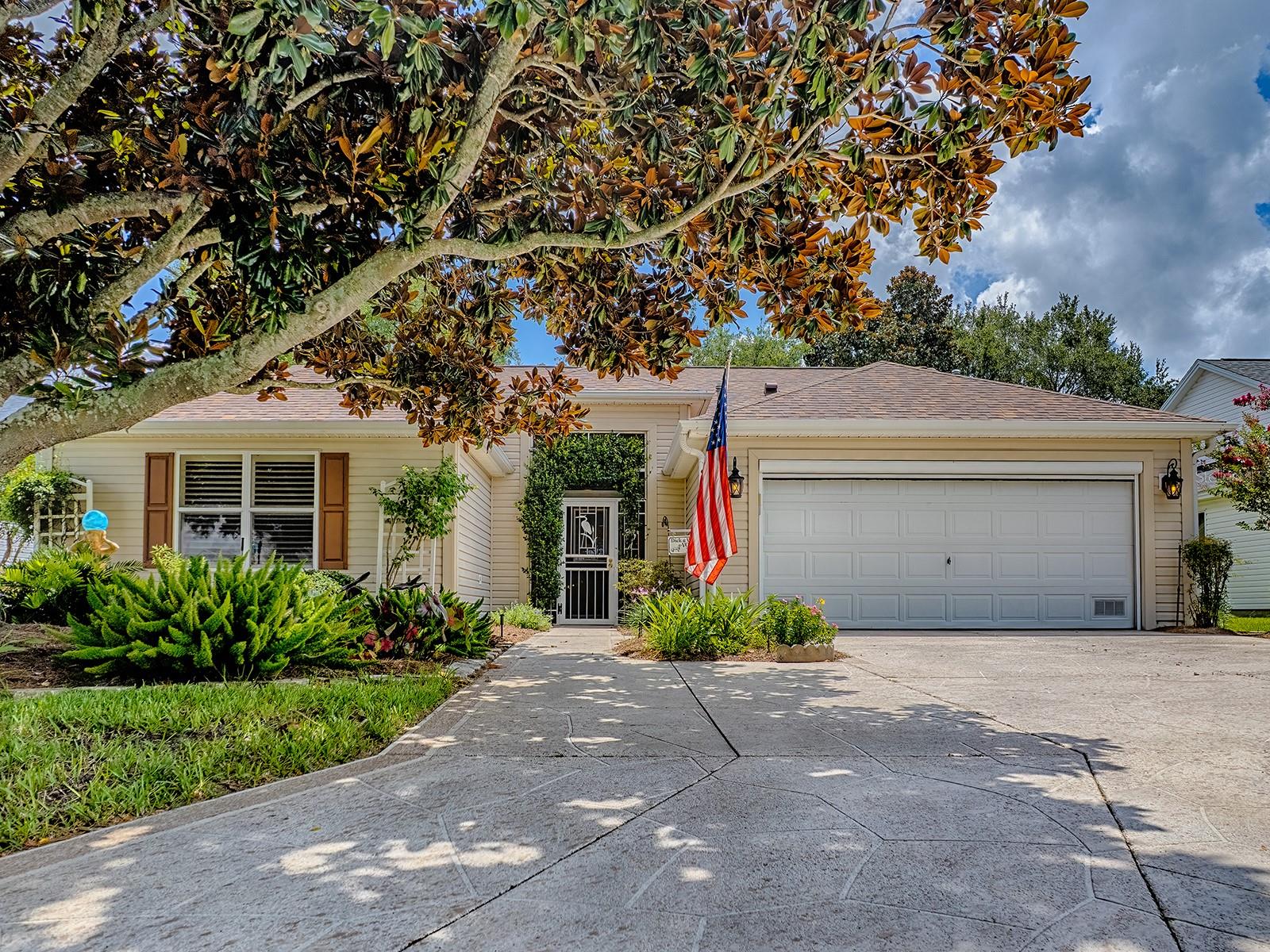 1217 OAK FOREST DRIVE