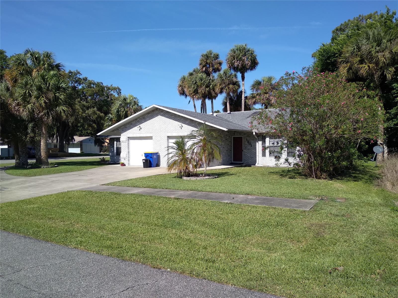 Gas Lite Square - Residential