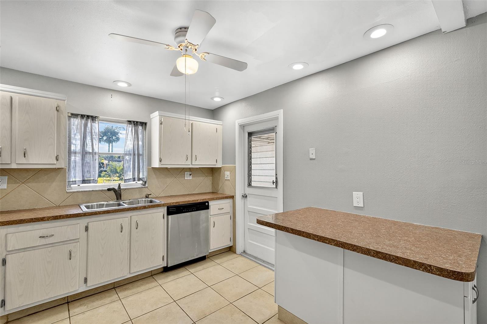 TROPIC TERRACE GARDENS CONDO - Residential