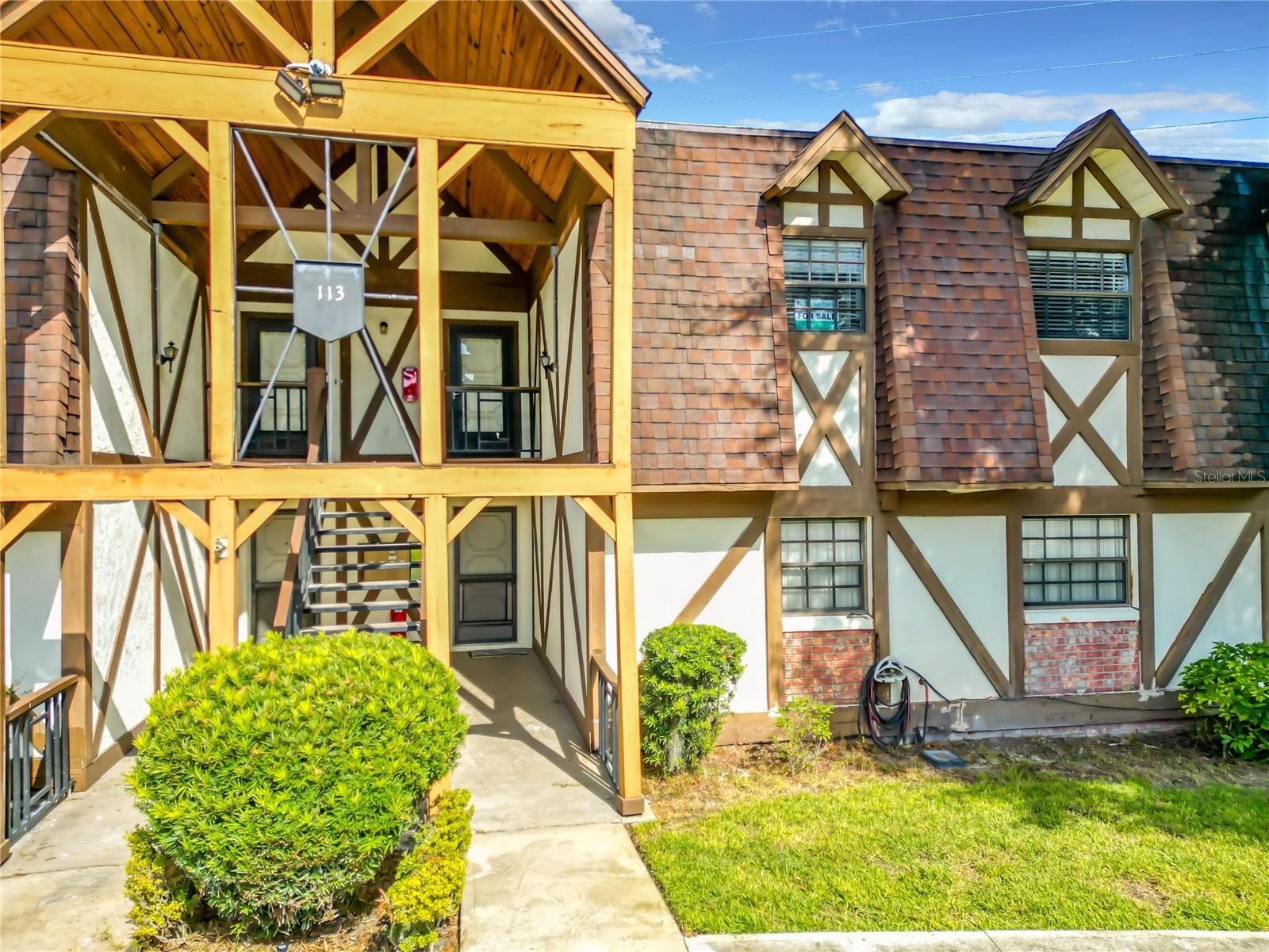 YOUR DREAM HOME AWAITS in Chesterbrook’s Premier 55+ Community!
Discover the perfect blend of COMFORT, STYLE AND CAREFREE LIVING in this stunning 3-bedroom, 2-bath condo. This light-filled, open-concept home boasts generous living spaces and a PRIVATE balcony — your very own outdoor retreat to enjoy morning coffee or evening sunsets.
Step inside to find a luxurious primary suite with AMPLE CLOSET SPACE, and a spacious living area perfect for gatherings with family and friends. Whether you’re hosting wine nights or curling up with a book, this HOME makes everyday feel like a getaway.
But it’s not just the condo — it’s the lifestyle! Just steps from your door, enjoy the sparkling community pool, the inviting clubhouse. Feeling adventurous? Lake Griffin is just a mile away, offering boating, fishing, and breathtaking water views for the outdoor enthusiast.
Don’t miss your chance to live in one of Chesterbrook’s most desirable 55+ communities! ARE YOU READY TO start living the lifestyle you’ve always imagined.
