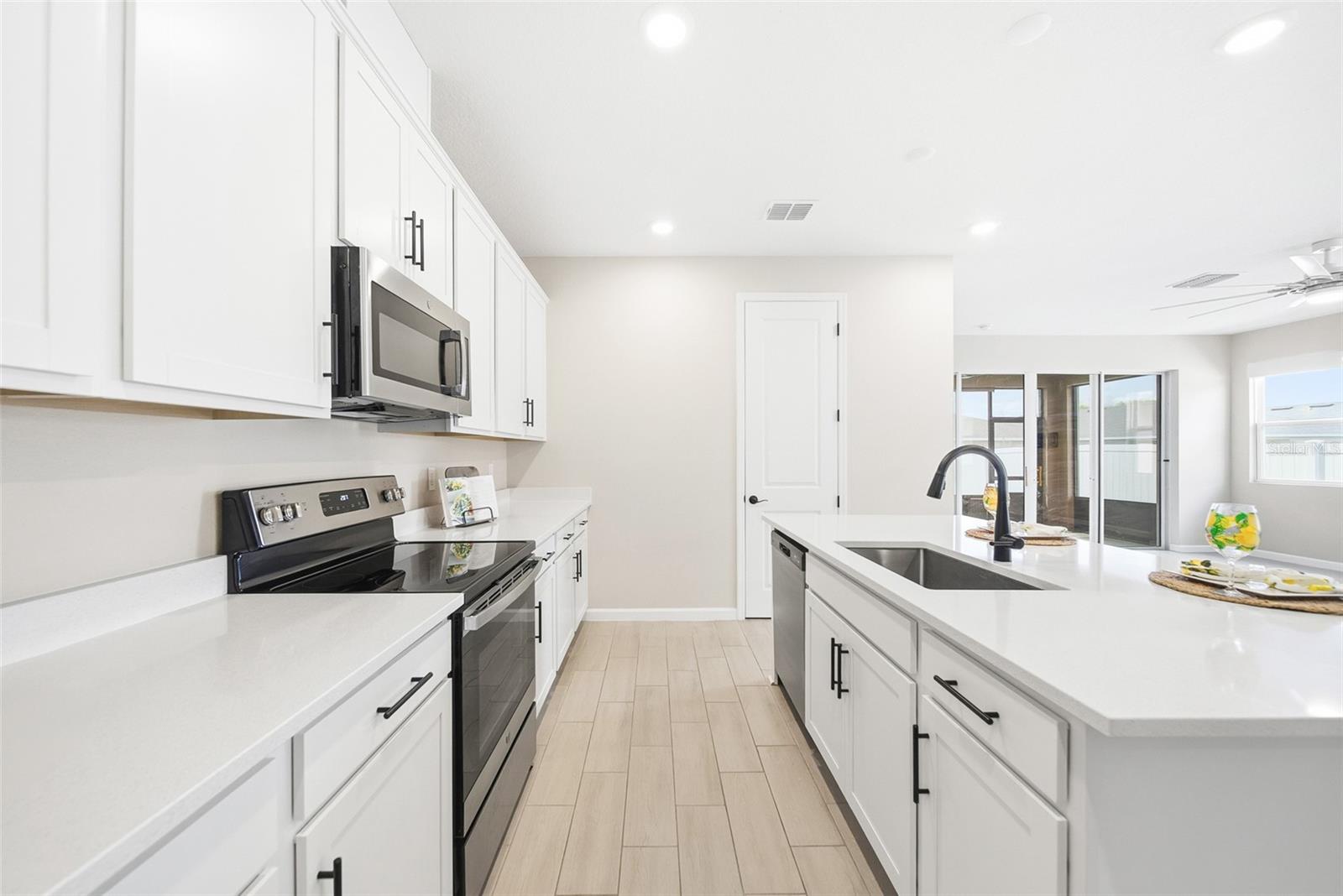 SEASONS/HILLTOP - Residential