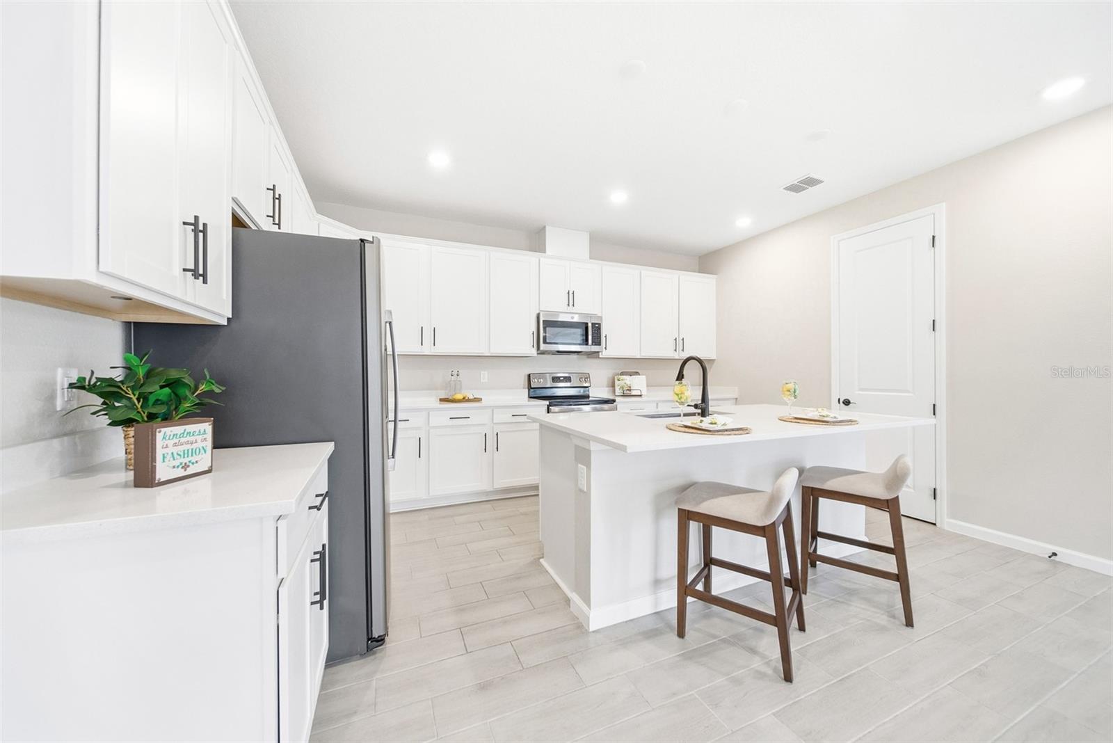 SEASONS/HILLTOP - Residential