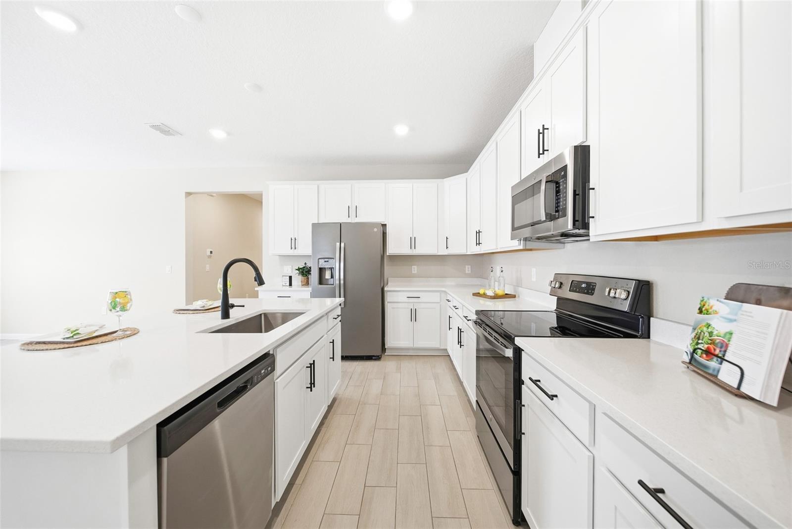 SEASONS/HILLTOP - Residential