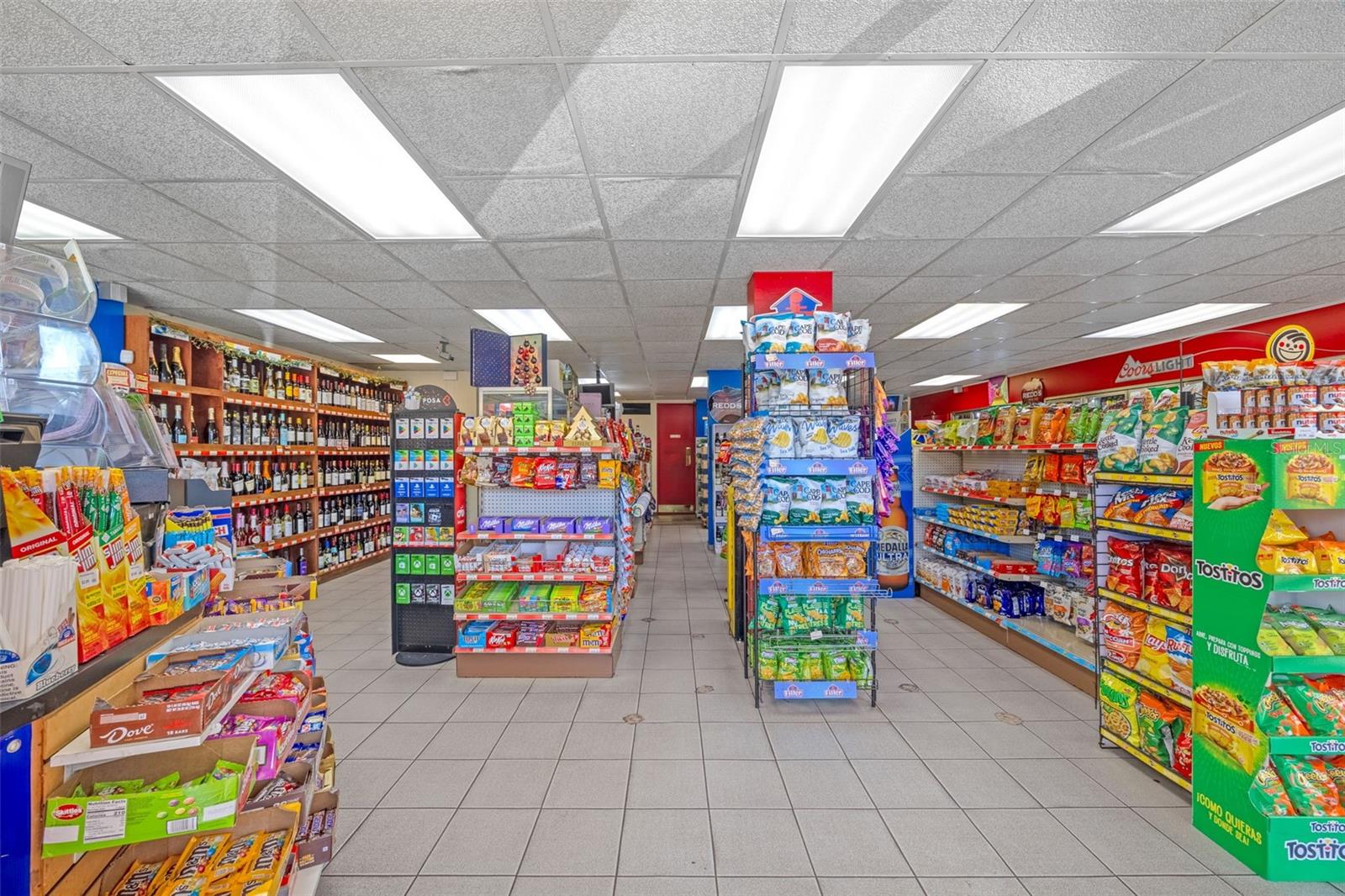 2 BUSINESSES/ 2 APTS - CARR 115 KM 19.8 INT (AVENIDA NATIVO ALERS)