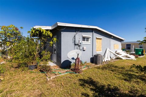 A home in PORT CHARLOTTE