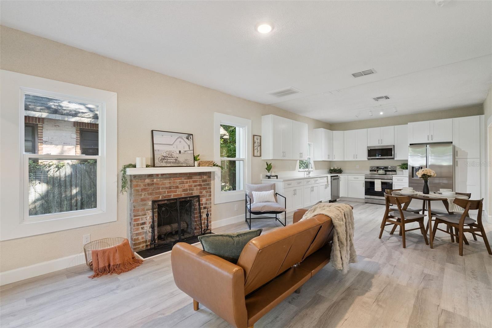 FRANKLIN TERRACE - Residential Lease