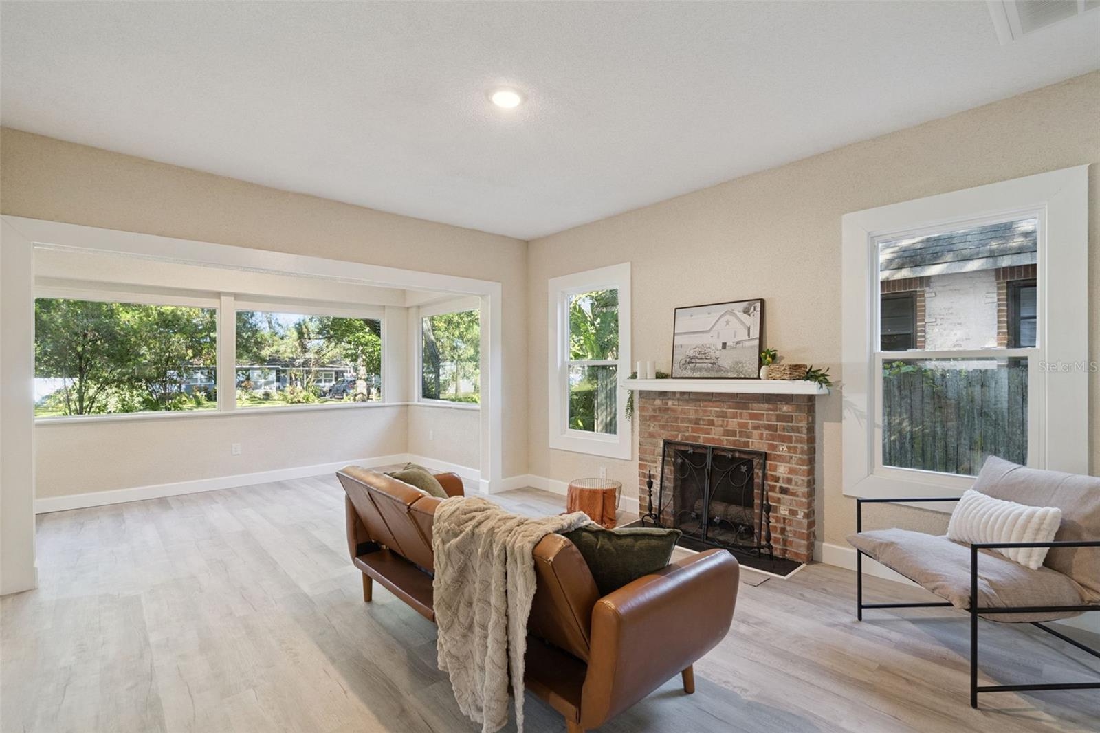 FRANKLIN TERRACE - Residential Lease