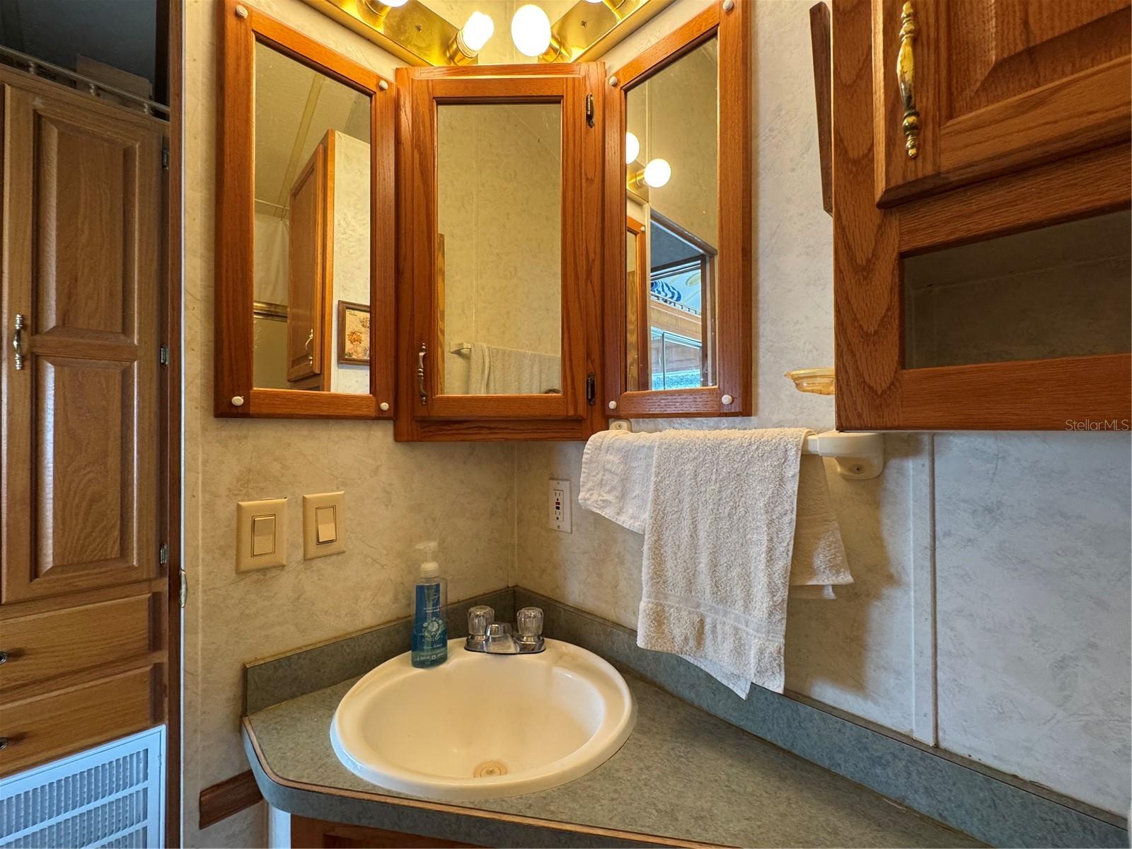 AMERICAN CONDOMINIMUM PARKS-ZEPHYRHILLS - Residential