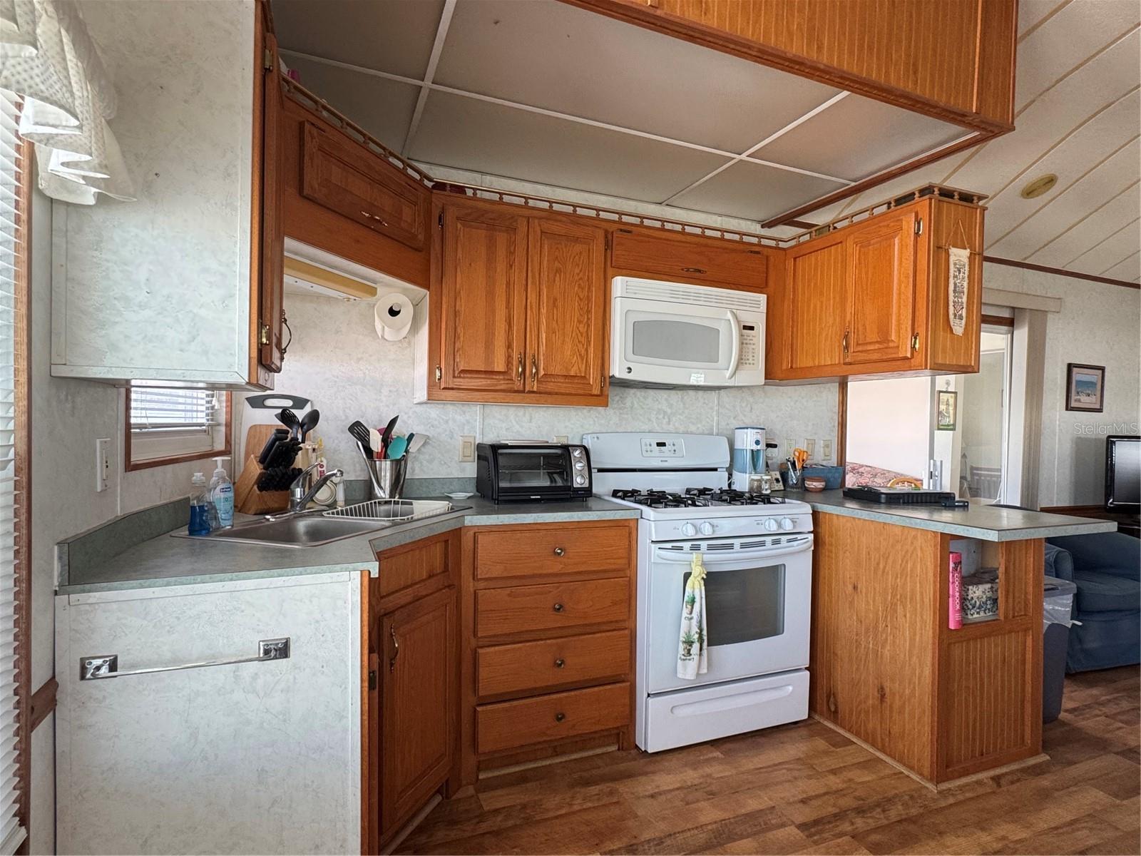 AMERICAN CONDOMINIMUM PARKS-ZEPHYRHILLS - Residential