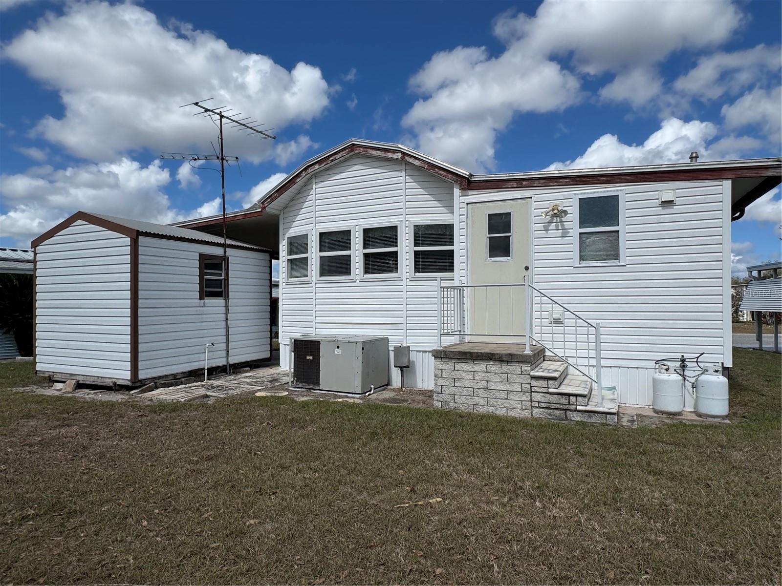 AMERICAN CONDOMINIMUM PARKS-ZEPHYRHILLS - Residential