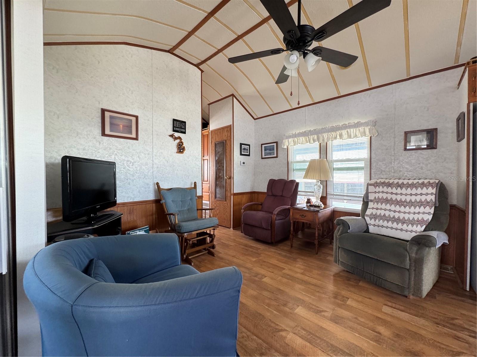 AMERICAN CONDOMINIMUM PARKS-ZEPHYRHILLS - Residential