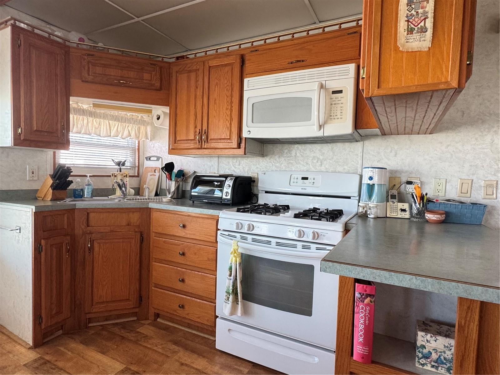 AMERICAN CONDOMINIMUM PARKS-ZEPHYRHILLS - Residential