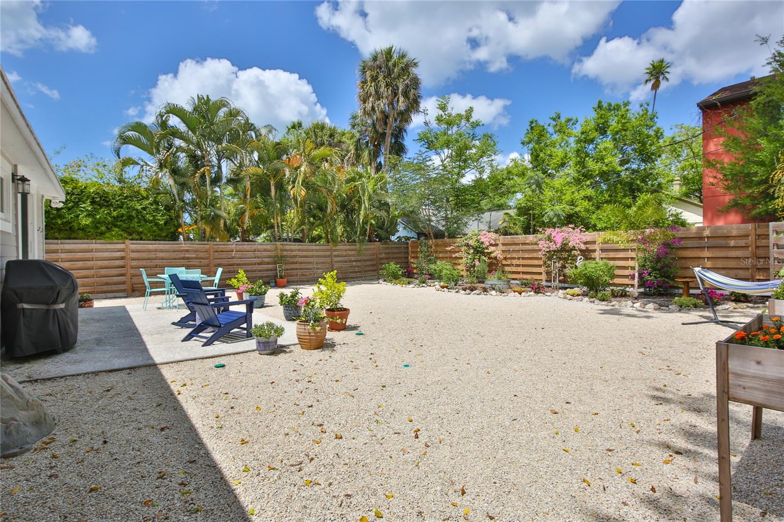 PETROUTSA BROTHERS SUB - Residential