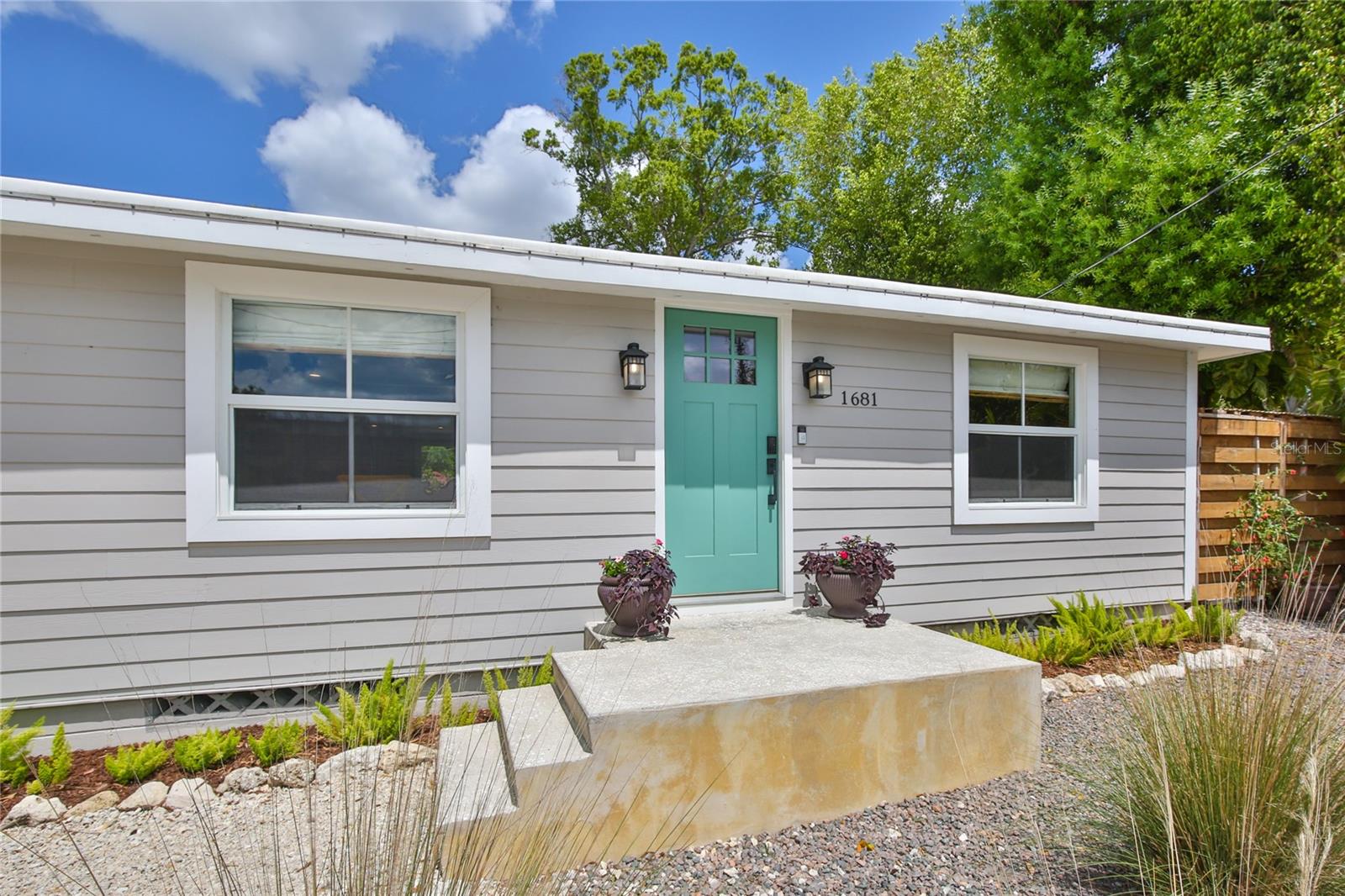 PETROUTSA BROTHERS SUB - Residential