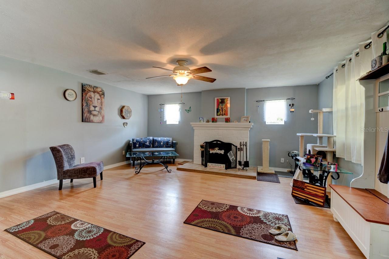 Lake Helen Blk 102 - Residential