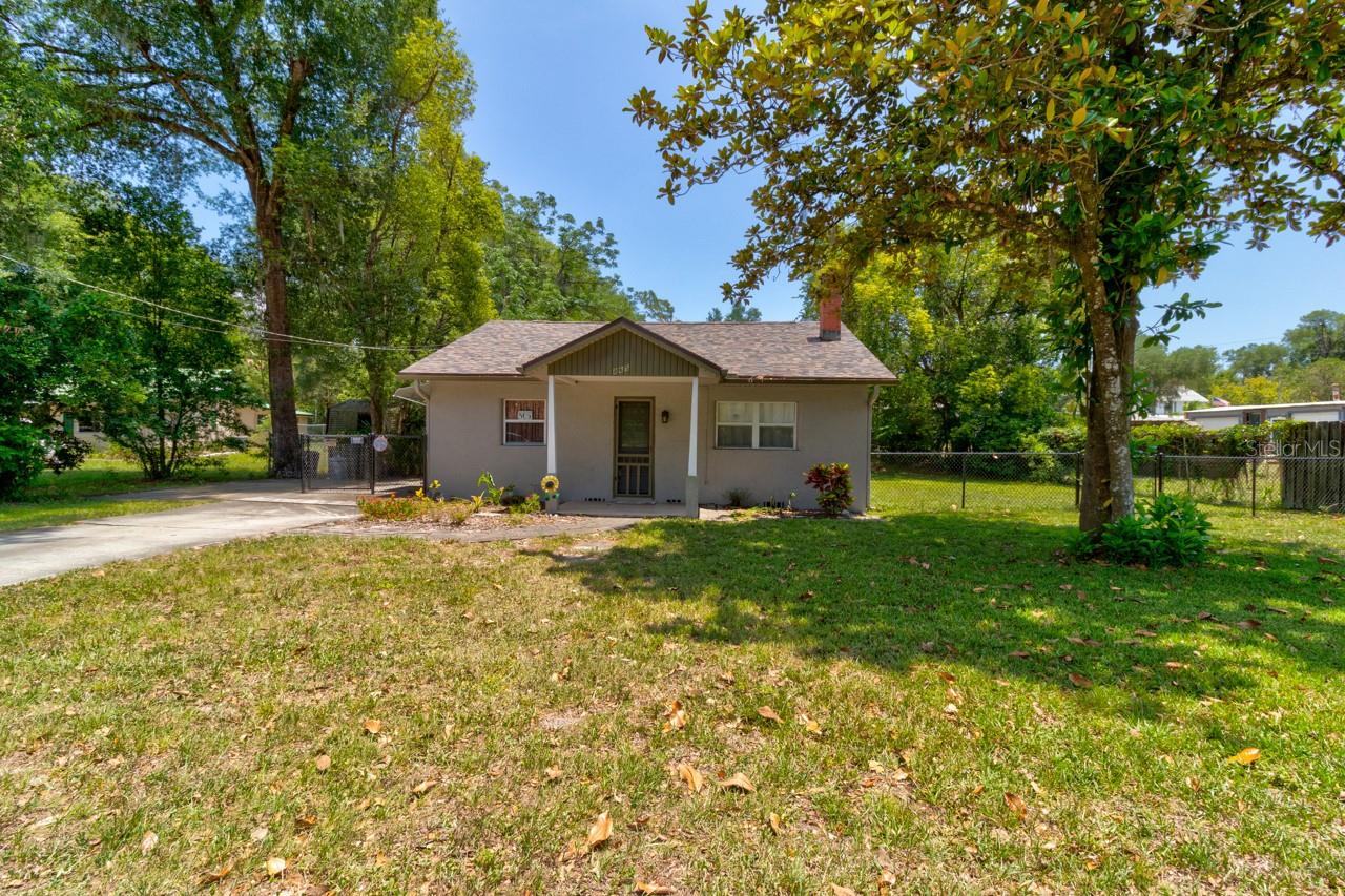 Lake Helen Blk 102 - Residential