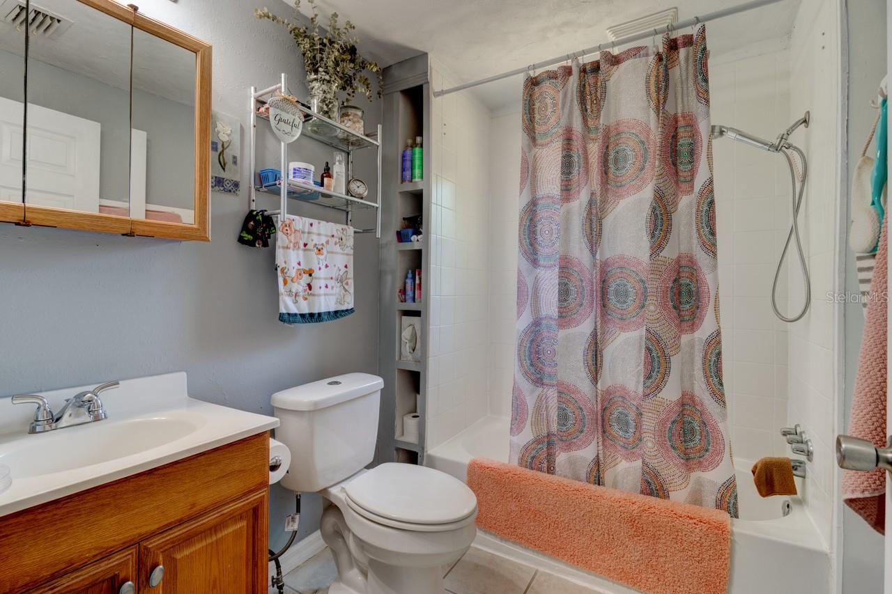 Lake Helen Blk 102 - Residential