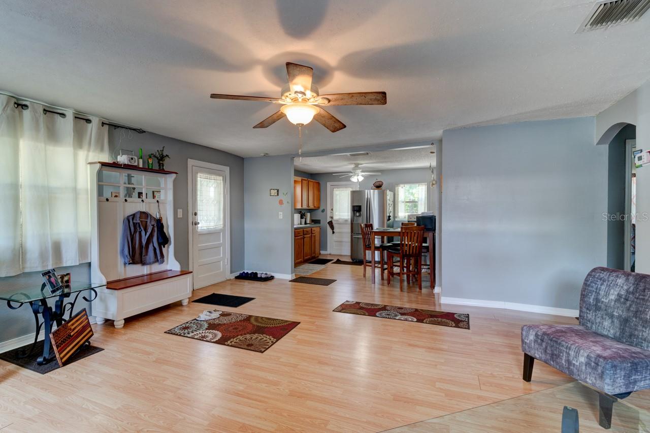 Lake Helen Blk 102 - Residential