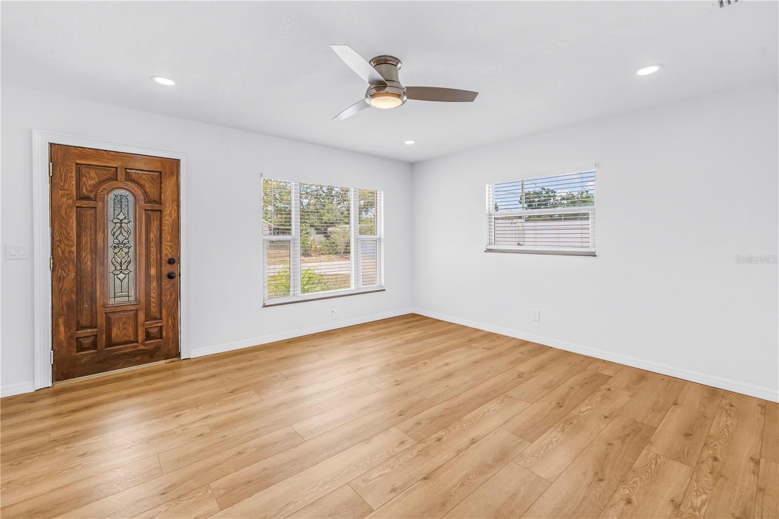 8607 MAY CIRCLE