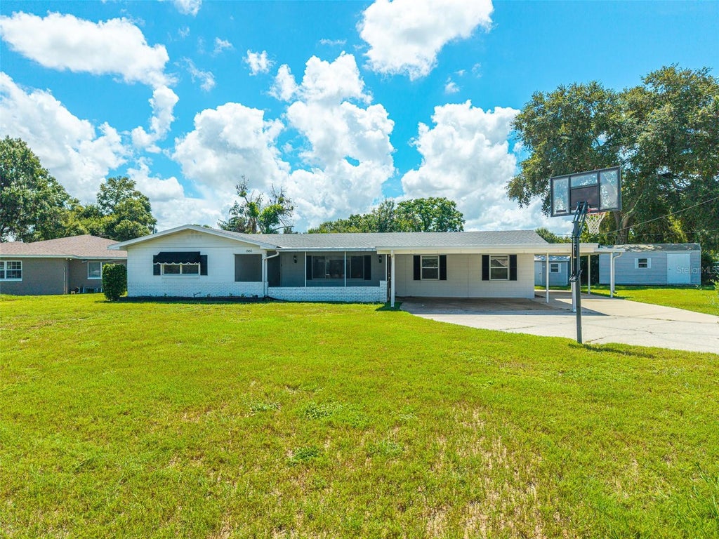 Photo of 1380 S Lake Roy Dr, Winter Haven, FL 33884 (MLS # L4962667)