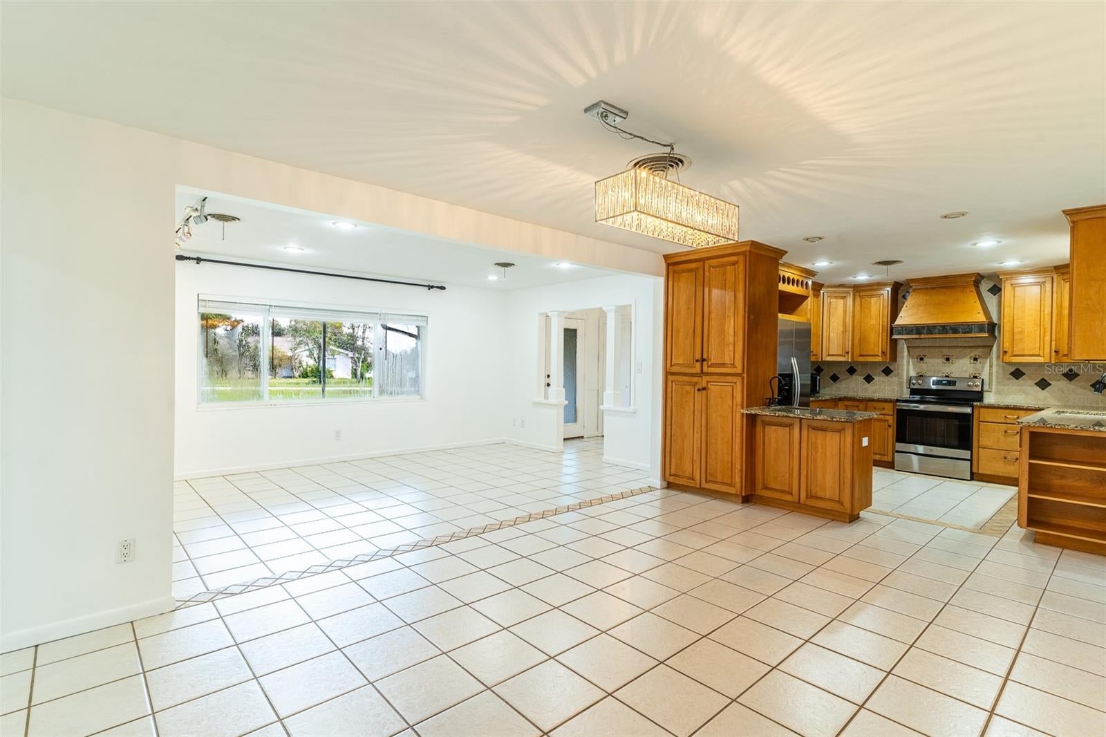 1380 S LAKE ROY DR DRIVE