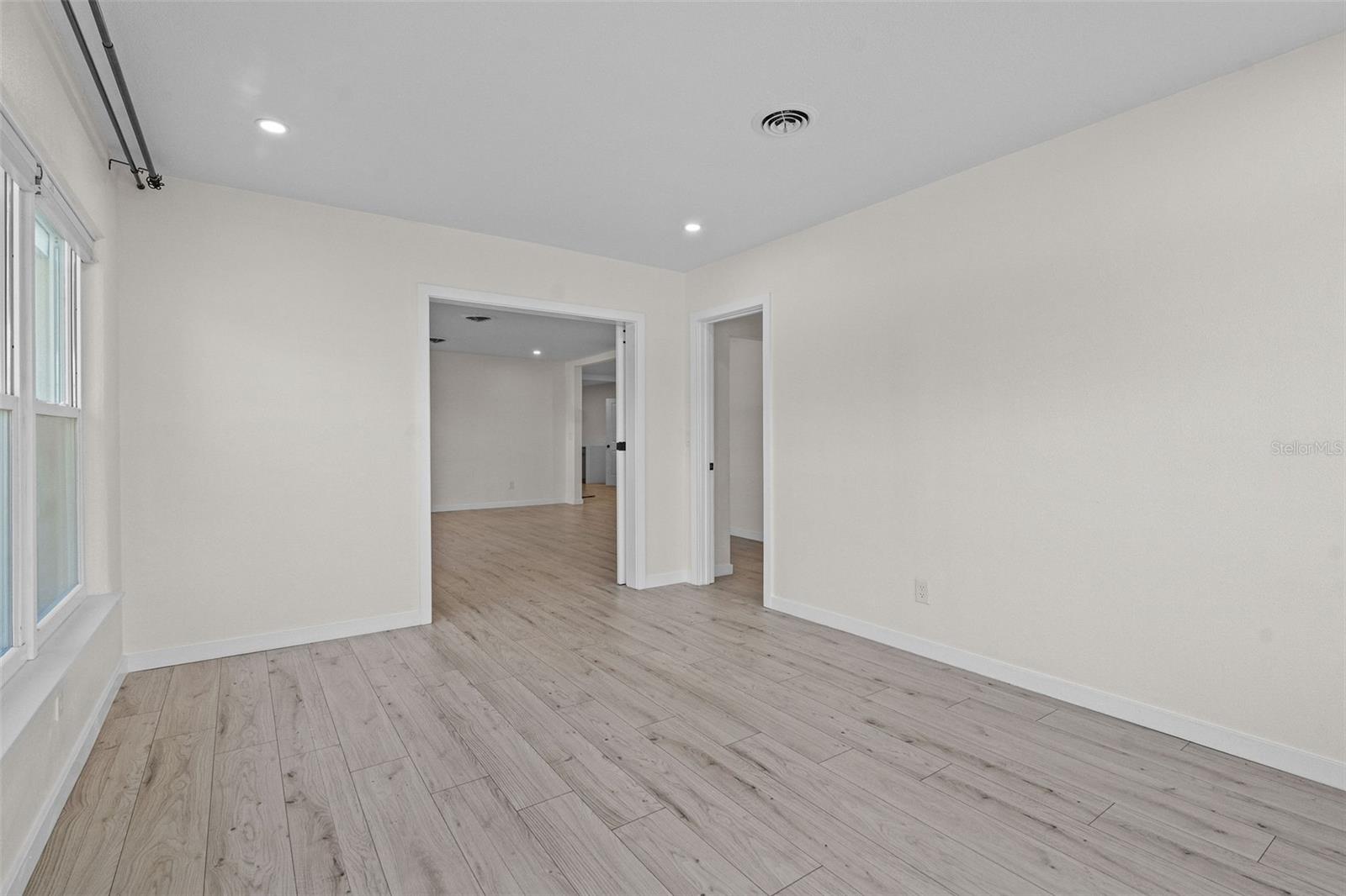 RUSSELLS SUB - Residential Lease