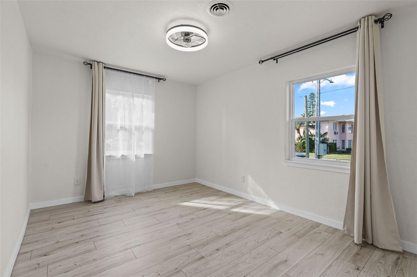 RUSSELLS SUB - Residential Lease