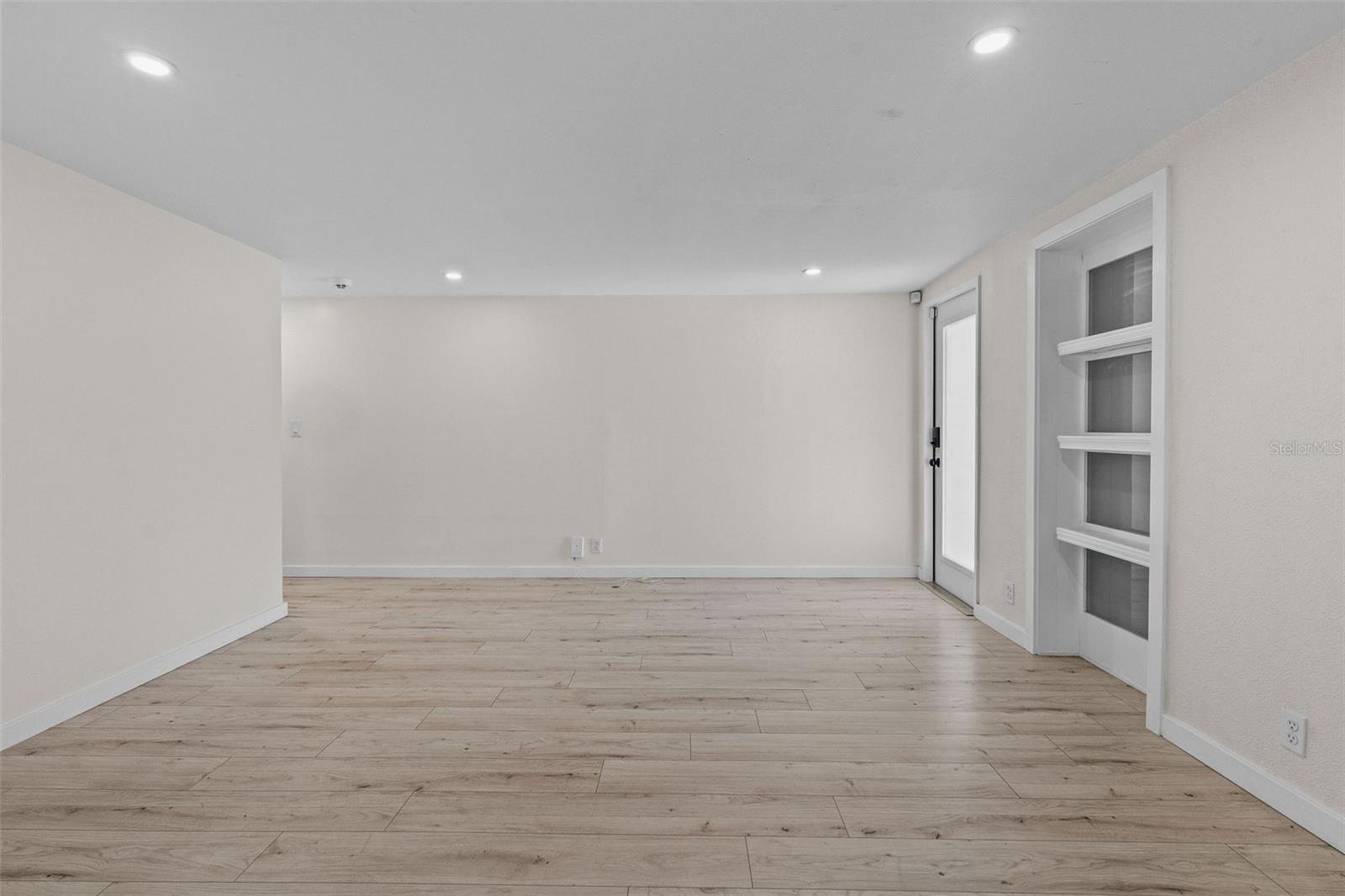 RUSSELLS SUB - Residential Lease