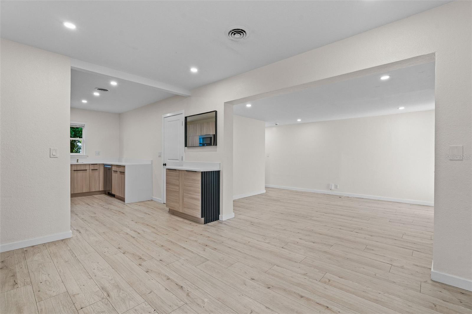 RUSSELLS SUB - Residential Lease